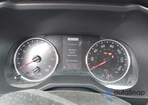 2021 Toyota Rav4 Xle z USA, uszkodzony, nr VIN 2T3W1RFV6MW113841